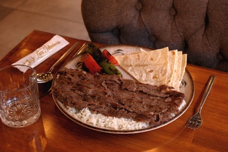Pilav Üstü Et Döner görseli