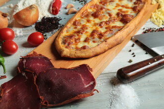 Pastırmalı Kaşarlı Pide görseli