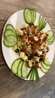 Çıtır Tavuklu Salata görseli