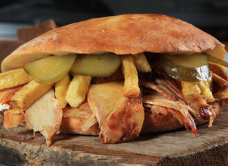 Tombik Ekmek Arası Tavuk Döner görseli