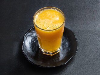 Taze Sıkma Portakal Suyu (33 Cl.) görseli