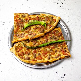 Kuşbaşılı Pide görseli