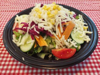 Kaşar Peynirli Salata görseli