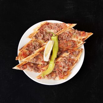 Kuşbaşılı Kaşarlı Pide görseli
