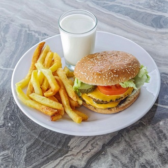 Cheeseburger Menü 1 görseli