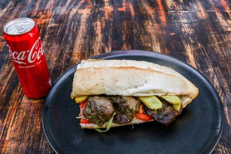 Ekmek Arası Izgara Köfte Menü 1 görseli