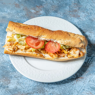 Ekmek Arası Tavuk Döner & Coca Cola330 görseli