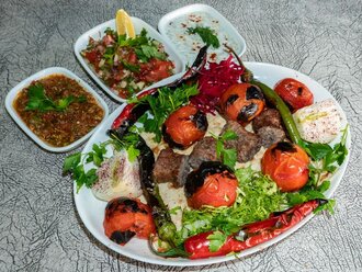 Domatesli Kebap görseli