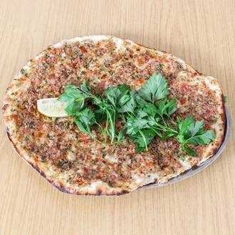 Lahmacun görseli