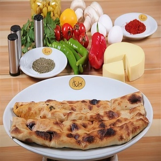 Ispanaklı Kıymalı Pide (Kapalı) görseli