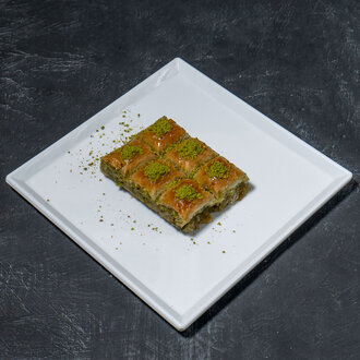 Fıstıklı Özel Baklava (6 Adet) görseli