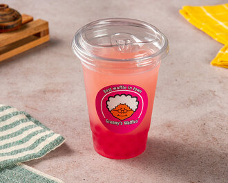 Çilekli Bubble Tea görseli