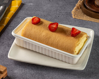 Çilekli Baton Pasta (4 Kişilik) görseli