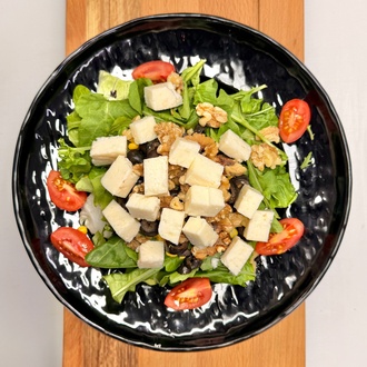 Tulum Peynirli Salata görseli