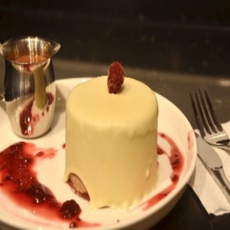 Frambuazlı Dondurmalı Pasta (1 Kişilik) görseli