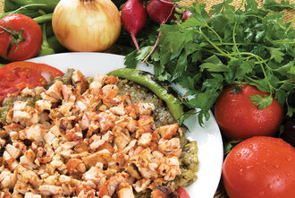 Tavuklu Söğürme Salata görseli