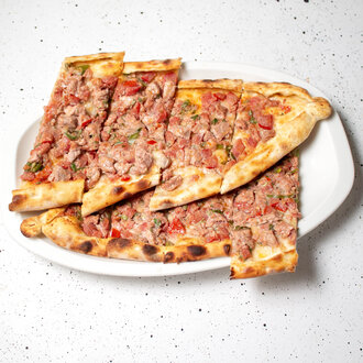 Kuşbaşılı Pide görseli