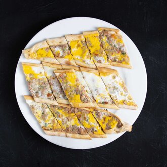 Kıymalı Yumurtalı Pide görseli