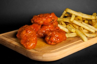 Jeremy's Hot Wings Menü (8 Adet) görseli
