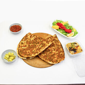 Lahmacun görseli
