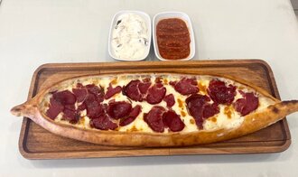 Pastırma Kaşarlı Pide görseli