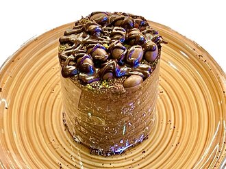 Fıstıklı Çikolatalı Pasta (Adet) görseli