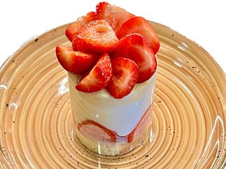 Çilekli Pasta (Adet) görseli