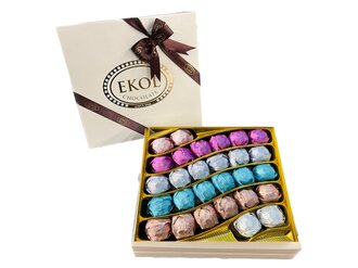 Yaldızlı Çikolata (28 Adet Badem Ezmeli Çikolata) görseli