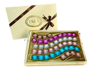 Yaldızlı Çikolata (44 Adet Badem Ezmeli Çikolata) görseli