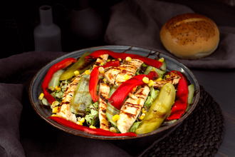 Tavuklu Salata görseli