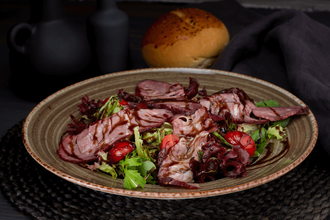Roast Beef Salata görseli