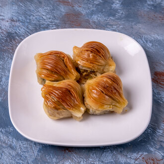 Fıstıklı Kaymaklı Midye Baklava (500 Gr.) görseli
