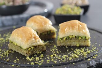Fıstıklı Baklava (1,5 Kg.) görseli