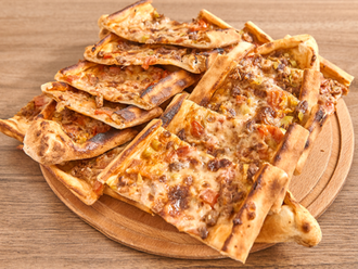 2 Kuşbaşılı Kaşarlı Pide Menü görseli