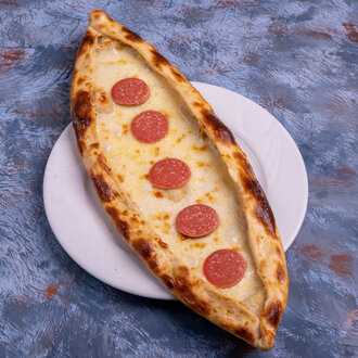 Kaşarlı Sucuklu Pide görseli