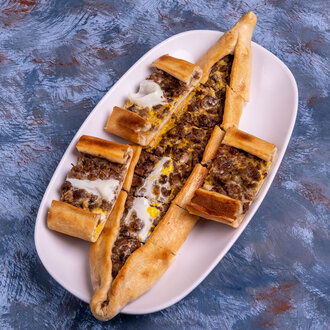 Kavurmalı Pide görseli