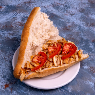 Yarım Ekmek Arası Tavuk Döner görseli