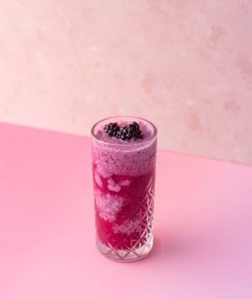Very Berry Cherry Smoothie görseli