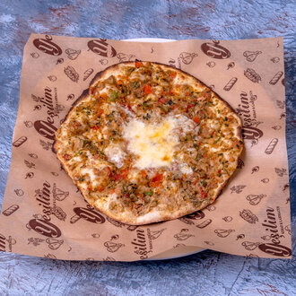 Kaşarlı Fındık Lahmacun görseli