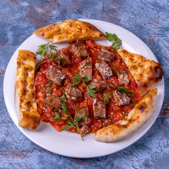 Altı Ezmeli Kebap görseli