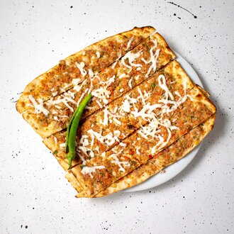 Kıymalı Kaşarlı Pide görseli