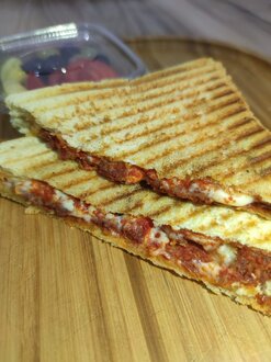Sucuklu Tost görseli