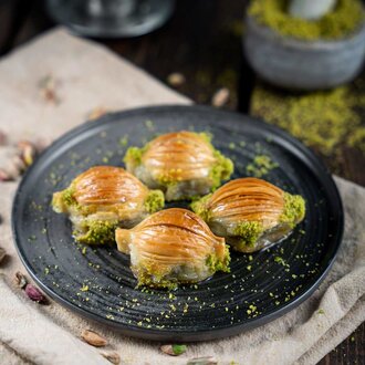 Fıstıklı Midye Baklava (4 Dilim) görseli