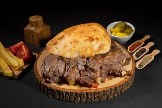 Tombik Ekmek Arası Et Döner görseli