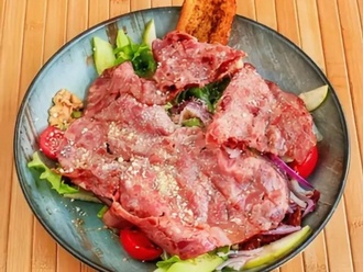 Dana Fümeli Yeşil Salata görseli