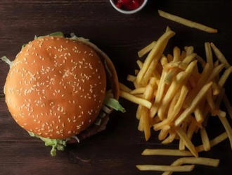 Cheeseburger Menü görseli