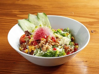 Tulum Peynirli Yeşil Salata görseli