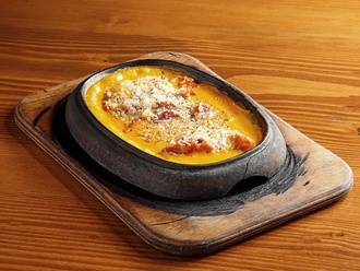 Cheddar Peynirli Sıcak Dana Füme görseli