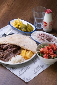 Lavaş Üstü Porsiyon Döner (200 Gr.) görseli