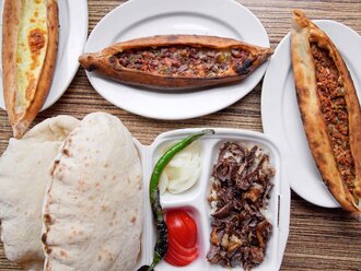 Kaşarlı Cağ Kebabı (Kapalı) görseli